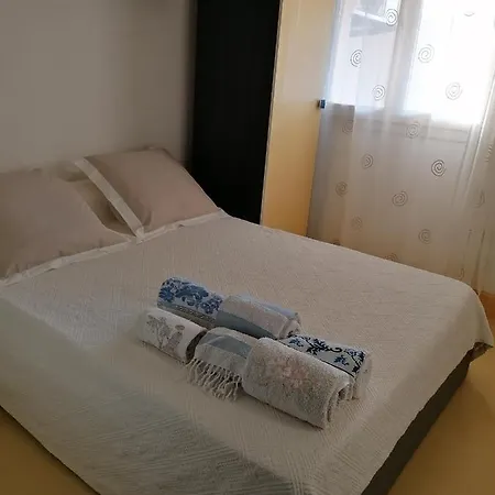 Au Lagon Bleu A Frejus, Garage, Tennis & Piscine 1200 M2 *